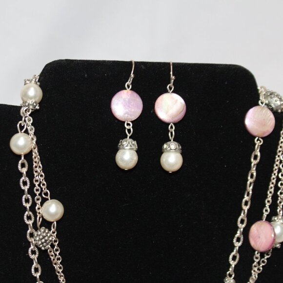 George Pearl Necklace and Matching Earrings - Picture 2 of 9